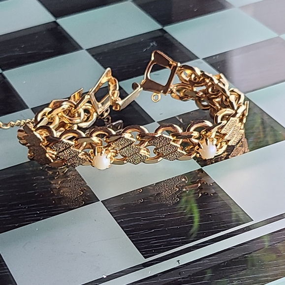 Jewelry - Ladies bracelet for sale